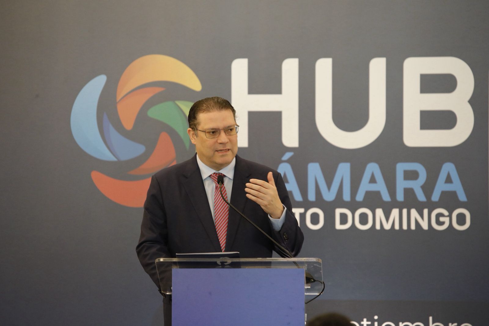 Director Promipyme asiste acto lanzamiento “HUB Cámara Santo Domingo 2026”